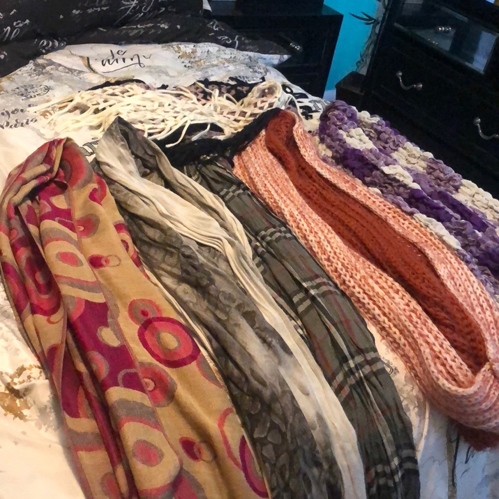 Multicolor scarves